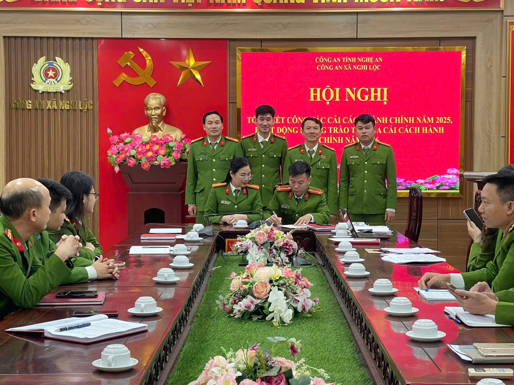 Ký cam kết thực hiện nhiệm vụ CCHC năm 2026