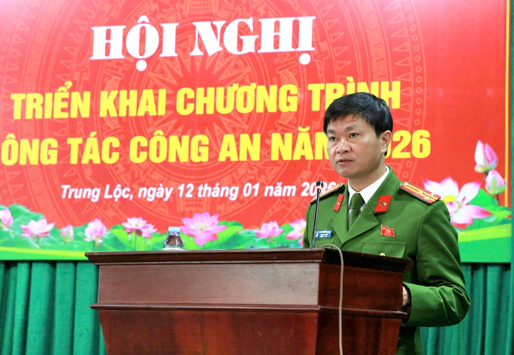 Đồng chí Thượng tá Phạm Thành Long, Ủy viên Ban Thường vụ Đảng ủy, Phó Giám đốc Công an tỉnh phát biểu chỉ đạo tại Hội nghị