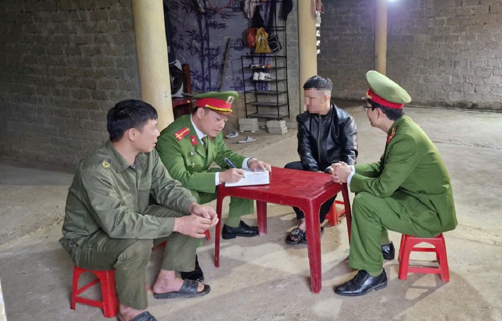 Công an xã Sơn Lâm tăng cường quản lý người nghiện, người sử dụng trái phép chất ma túy, người bị quản lý sau cai nghiện ma tuý 