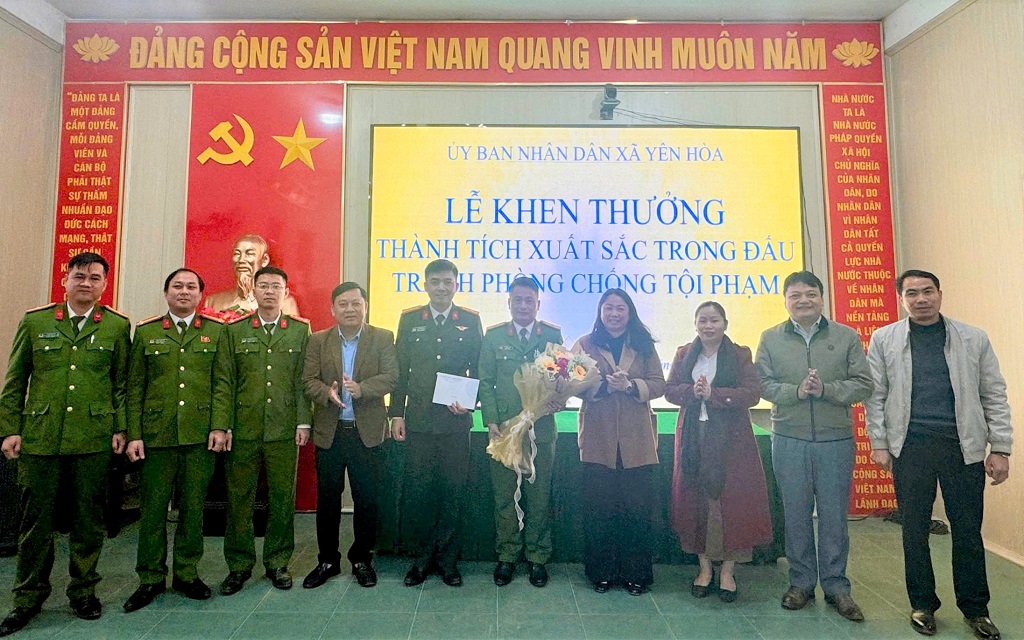 Khen thưởng Công an xã có thành tích xuất sắc trong đấu tranh phòng, chống tội phạm