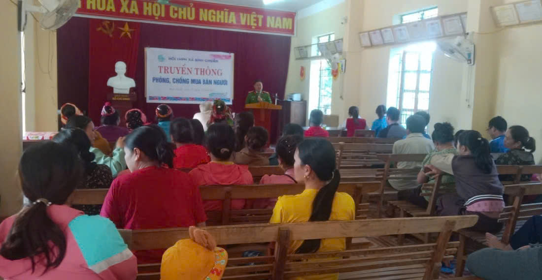 Buổi tuyên truyền thu hút đông đảo hội viên phụ nữ tham gia 