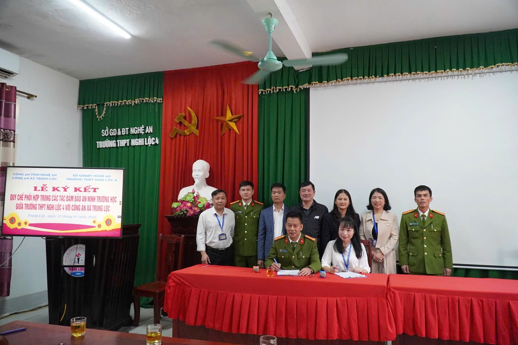 Công an xã Trung Lộc ký kết quy chế phối hợp với Trường THPT Nghi Lộc 4