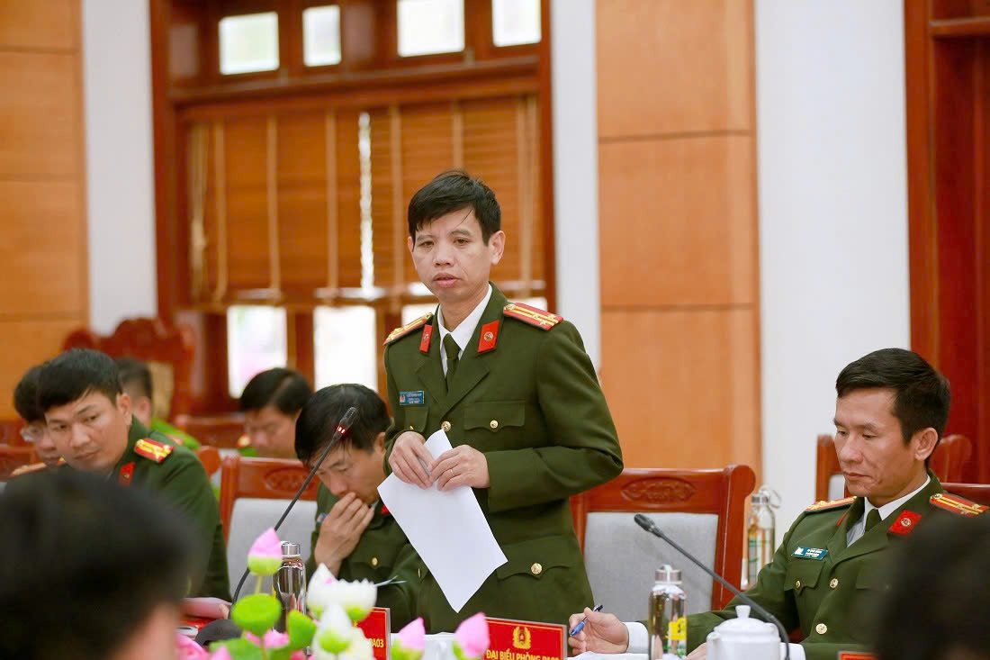 Lãnh đạo các phòng Công an tỉnh phát biểu tại Hội nghị