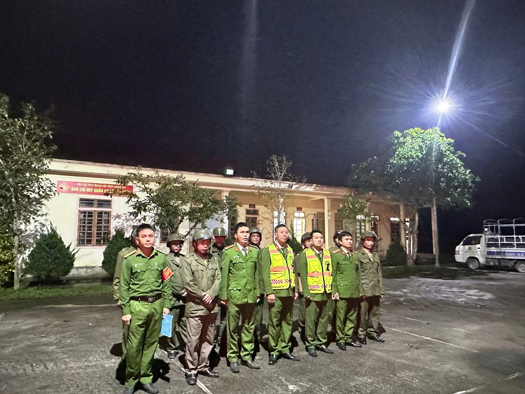 Công an xã tăng cường lực lượng tuần tra vũ trang 