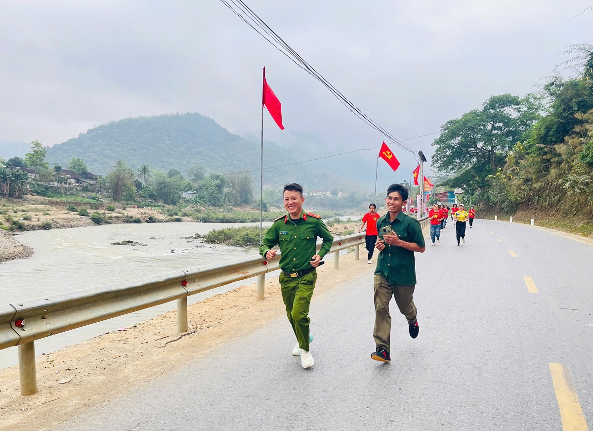 Khỏe để bảo vệ Tổ quốc
