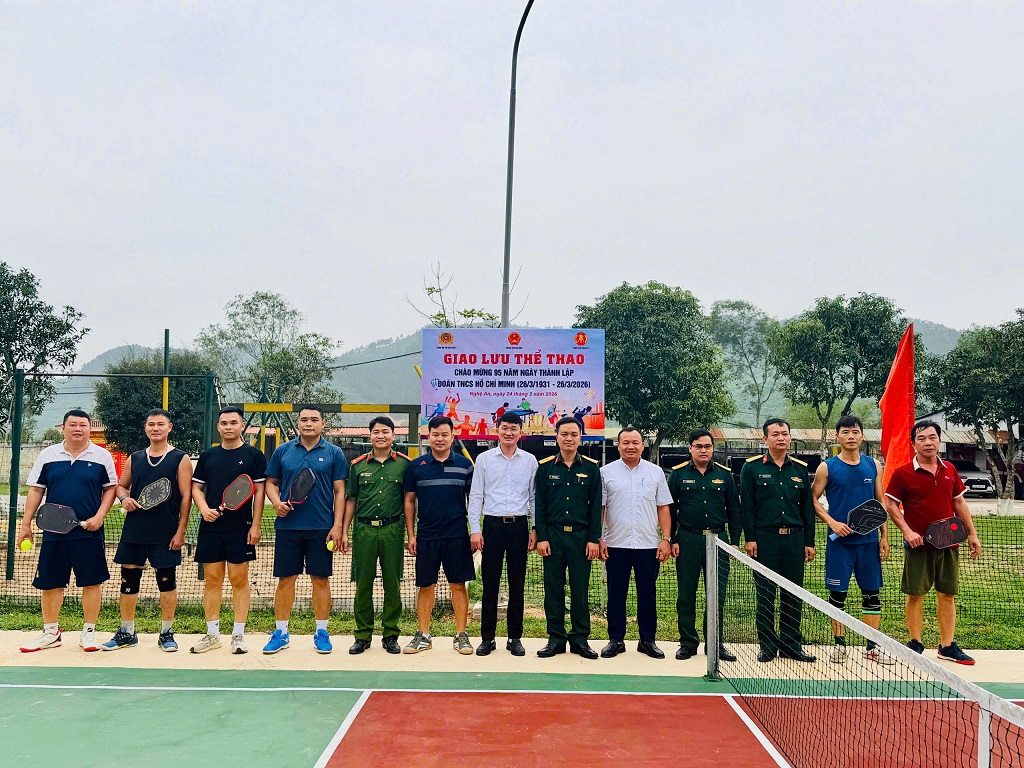 Chi đoàn Công an xã Bích Hào và Phân kho Đạn K41 (Kho Kỹ thuật K2) giao lưu thể thao nhân Ngày thành lập Đoàn