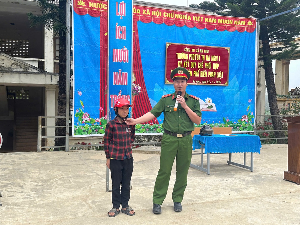 Tuyên truyền, phổ biến, giáo dục pháp luật cho học sinh