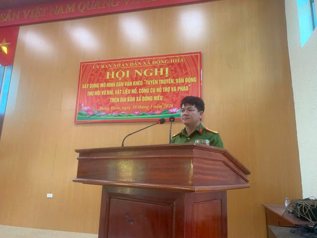 Đại diện Công an xã Đông Hiếu phát biểu tại Hội nghị
