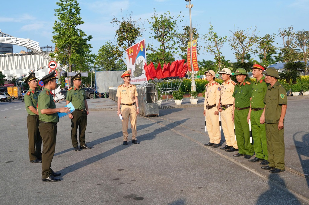 Công an các đơn vị, địa phương liên quan nắm tình hình, triển khai phương án bảo đảm an ninh trật tự, trật tự an toàn giao thông phục vụ Giải chạy