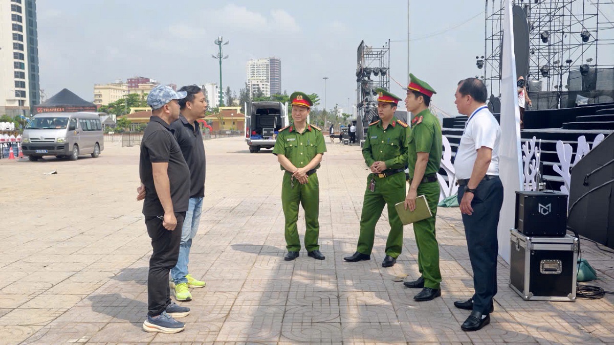 Đoàn công tác kiểm tra hạng mục trọng điểm