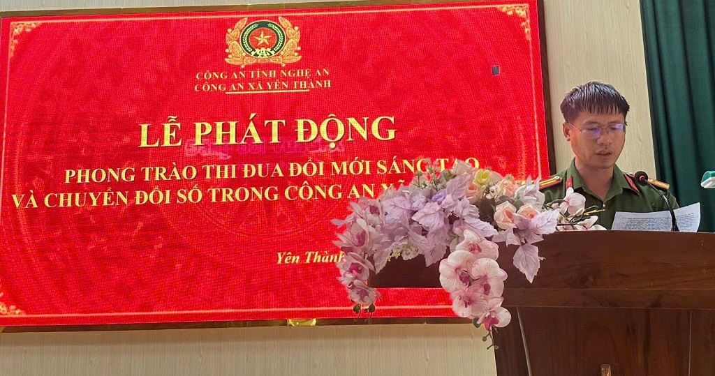 Công an xã phát biểu tại Hội nghị