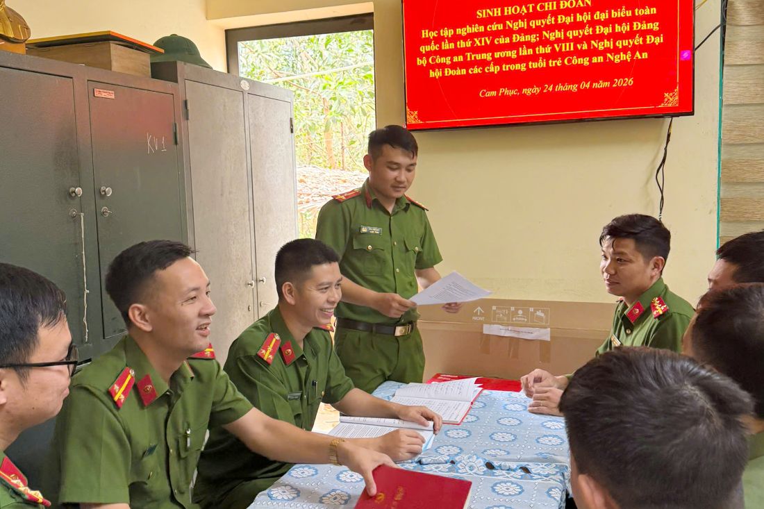 Công an xã Cam học tập, quán triệt nội dung trọng tâm của nghị quyết