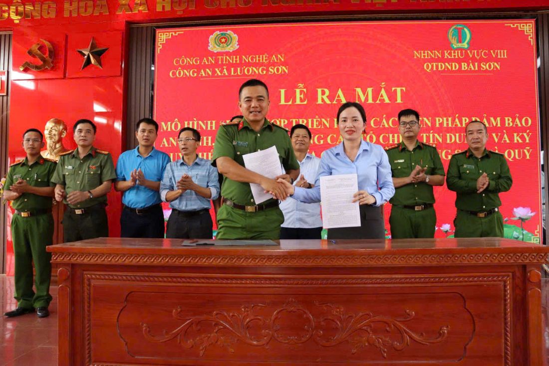 Đại diện hai đơn vị ký kết quy chế phối hợp
