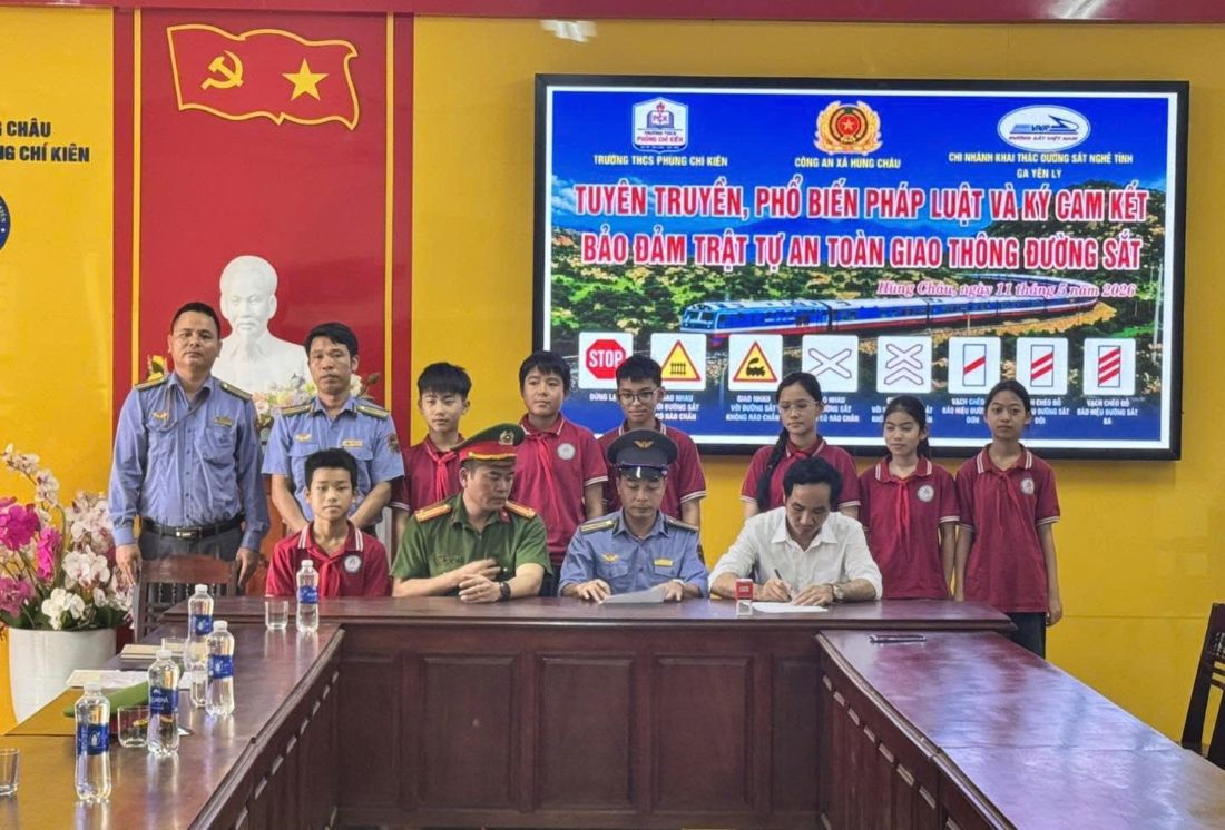  Ký cam kết bảo đảm trật tự ATGT đường sắt
