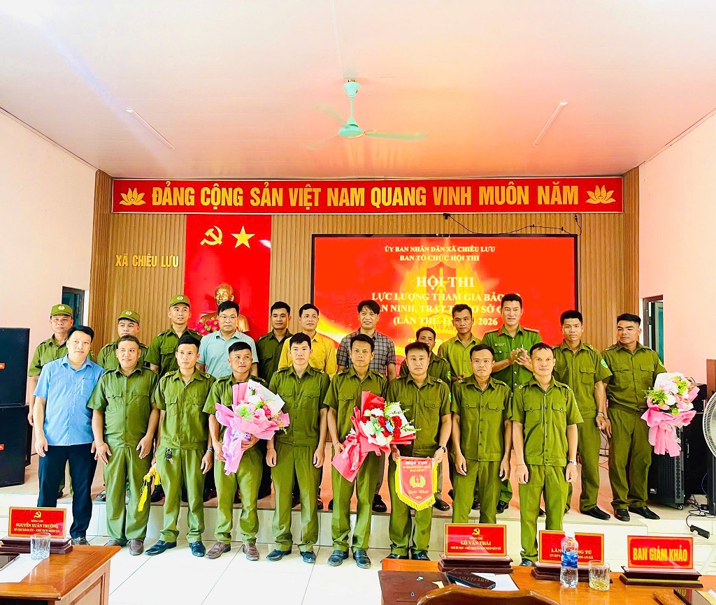 Trao giải cho đội thi có thành tích xuất sắc