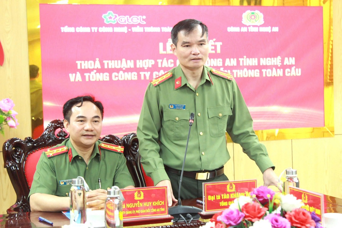 Đồng chí Đại tá Tào Khánh Hợp, Tổng Giám đốc Tổng Công ty công nghệ - viễn thông toàn cầu phát biểu 