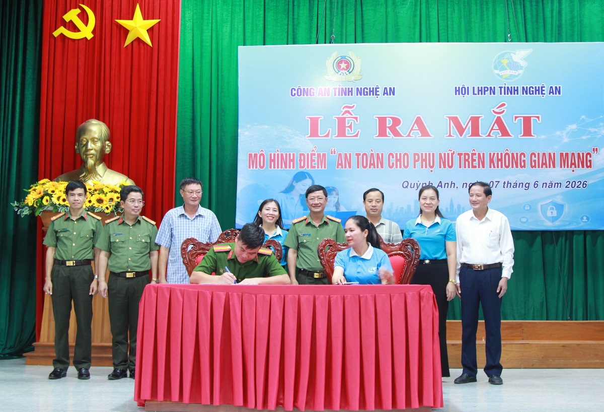 Ký kết kế hoạch phối hợp thực hiện mô hình