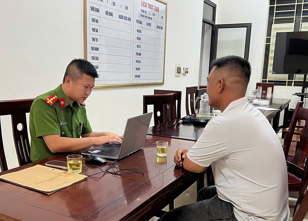 Công an xã làm việc với anh Nguyễn Bá Đại