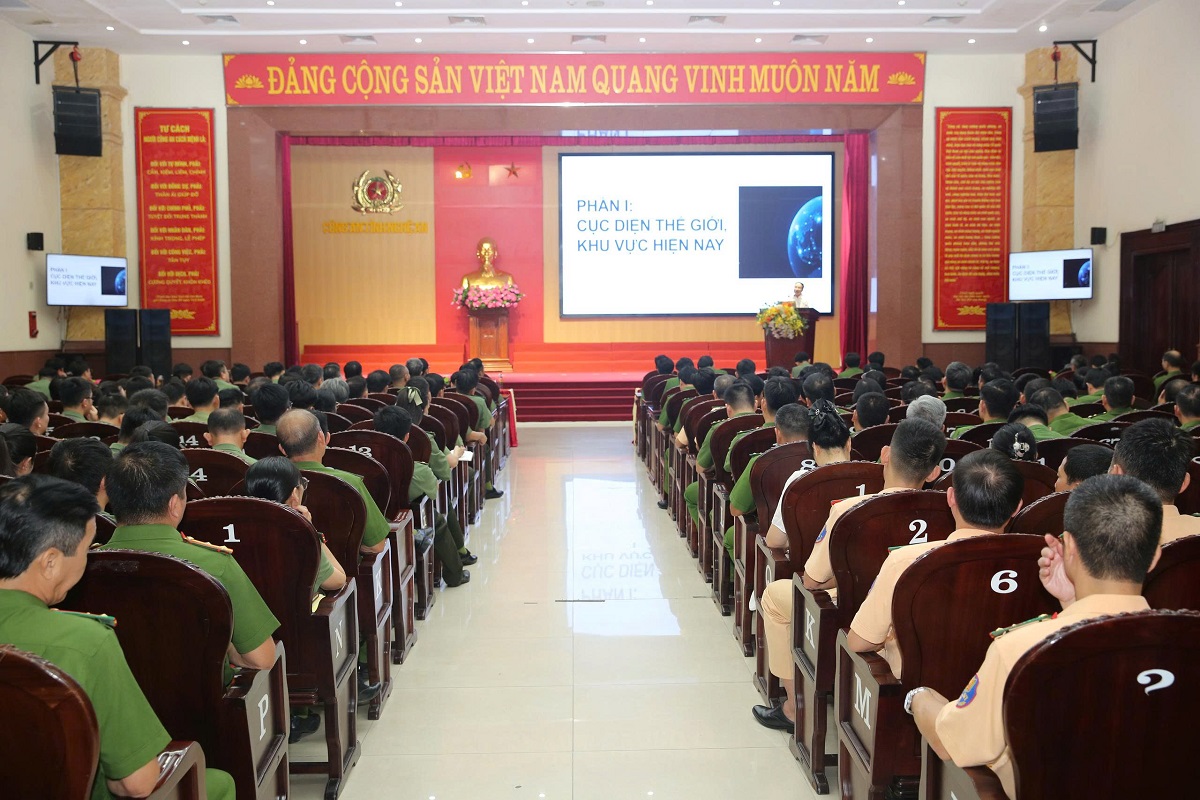 Toàn cảnh Hội nghị