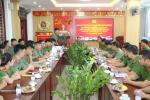 Đồng chí Đại tá Nguyễn Huy Khích, Phó Giám đốc Công an tỉnh làm việc với Công an xã Vạn An.
