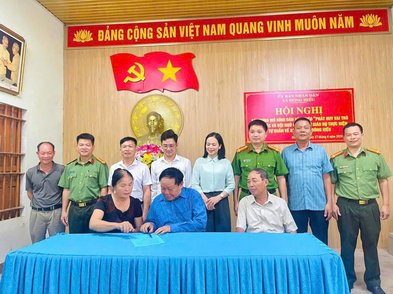 Ra mắt mô hình 