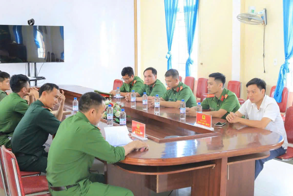 Công an xã Thiên Nhẫn ra mắt 02 mô hình dân vận khéo