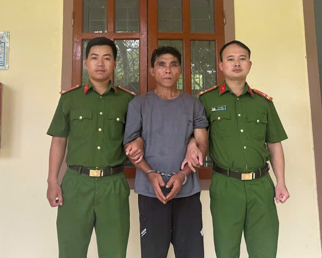 Đối tượng Lo Văn Ma tại cơ quan Công an