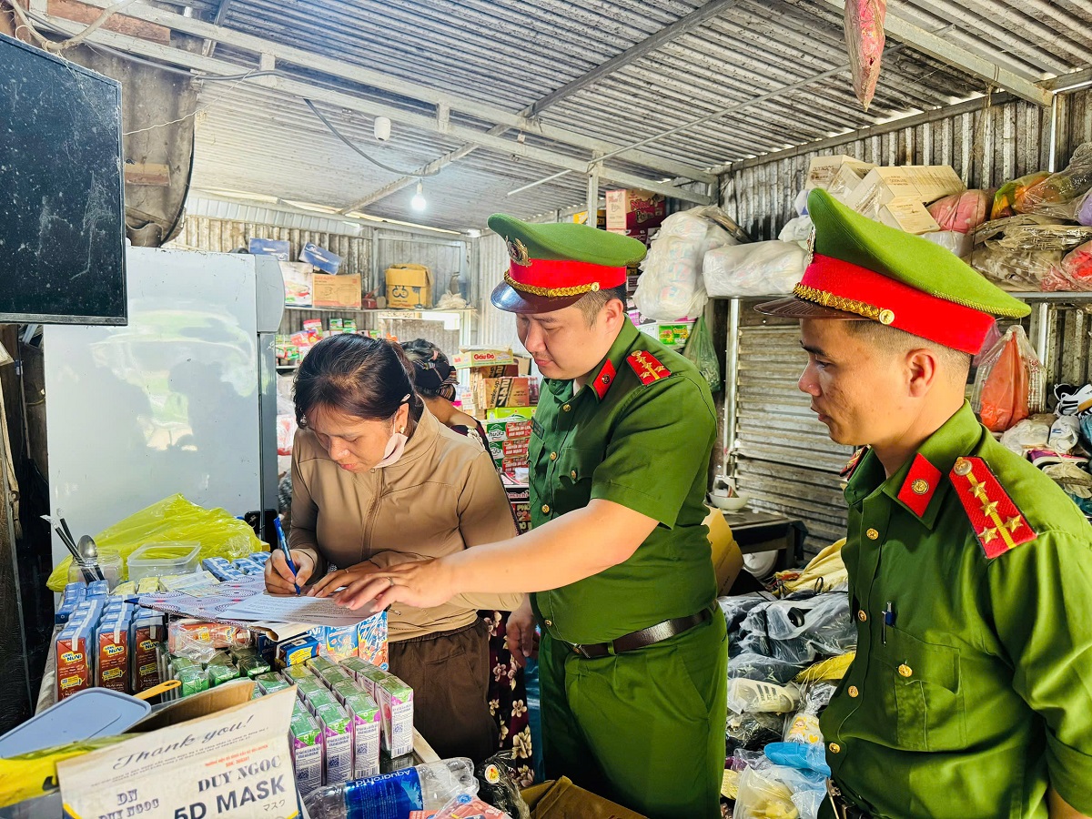Hộ kinh doanh ký cam kết không vi phạm