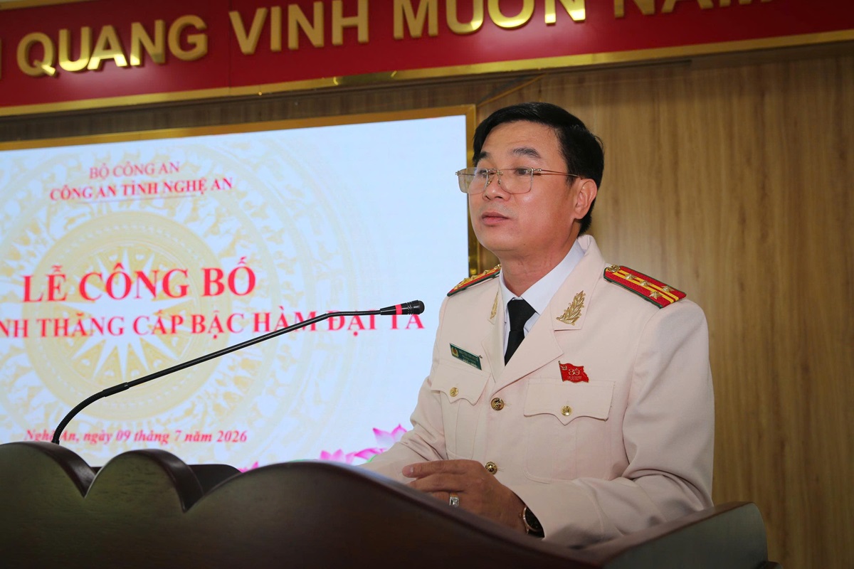 Đồng chí Đại tá Nguyễn Văn Hùng phát biểu