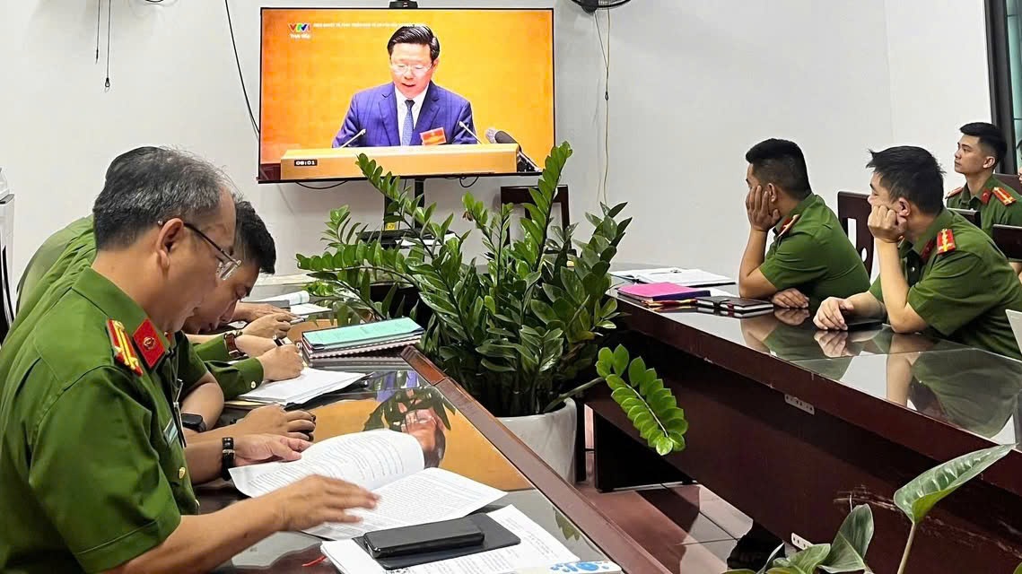CBCS theo dõi Hội nghị trực tuyến qua kênh truyền hình VTV1