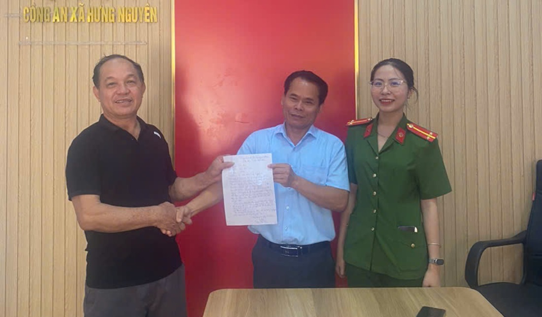 Nhờ sự hỗ trợ của Công an xã Hưng Nguyên, anh Trần Bá Toàn đã tìm được lại tài sản