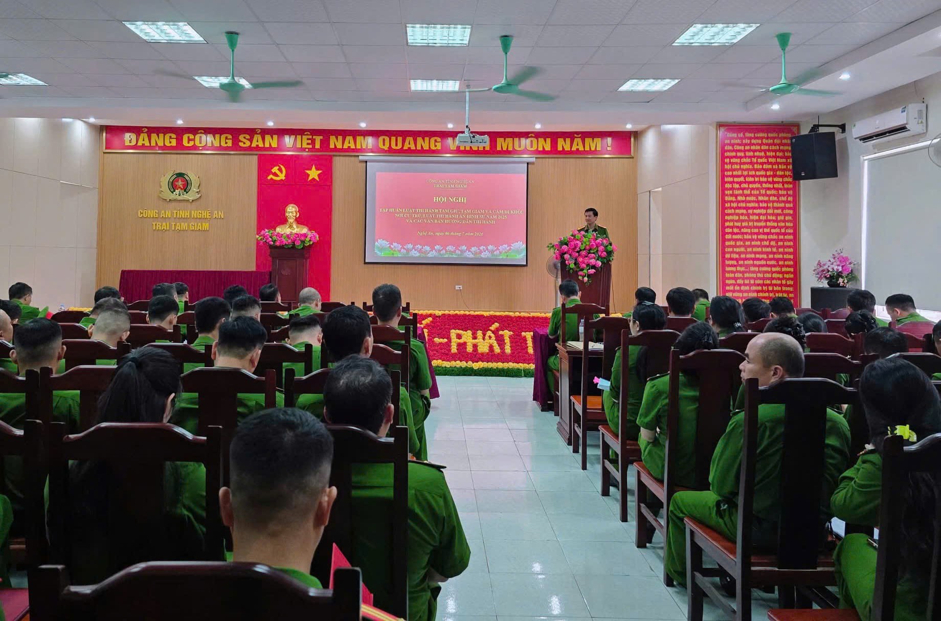 Toàn cảnh buổi tập huấn