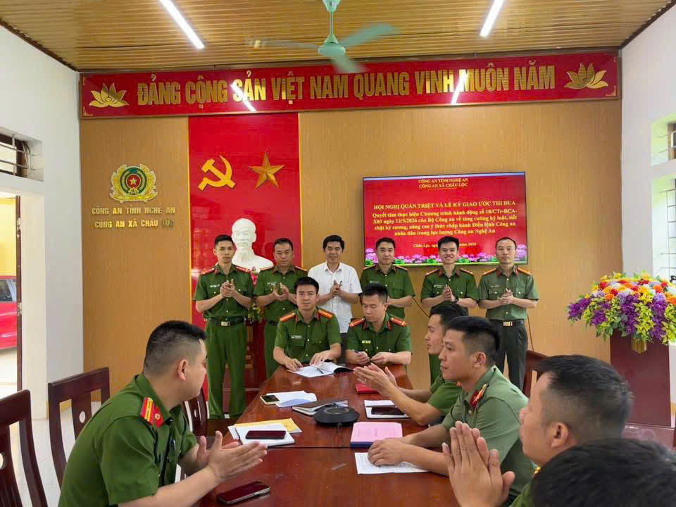 Công an xã tổ chức kí giao ước thi đua