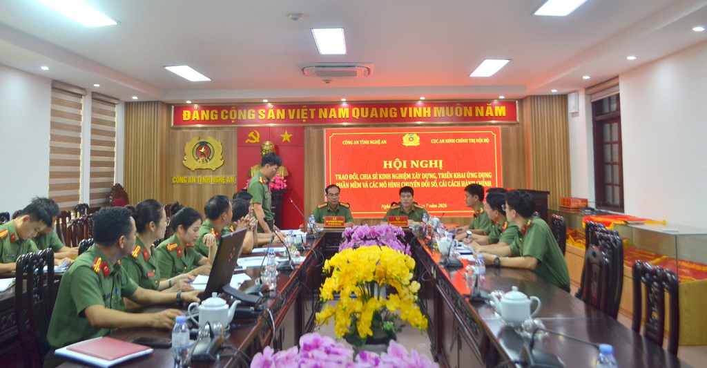Toàn cảnh buổi làm việc