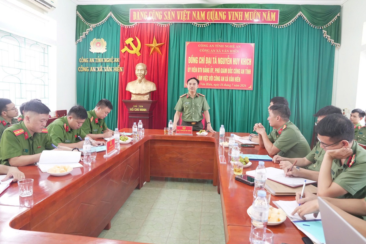 Toàn cảnh buổi làm việc