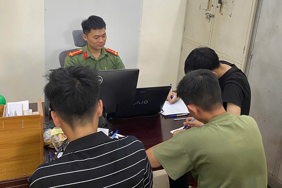 Thanh, thiếu niên viết cam kết không vi phạm pháp luật