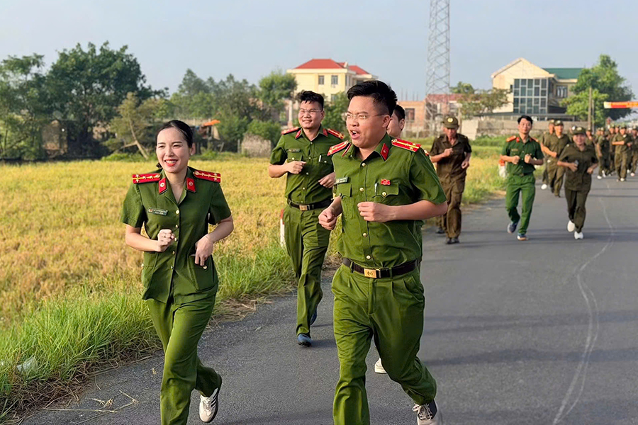  Công an xã tham gia chạy phong trào hưởng ứng