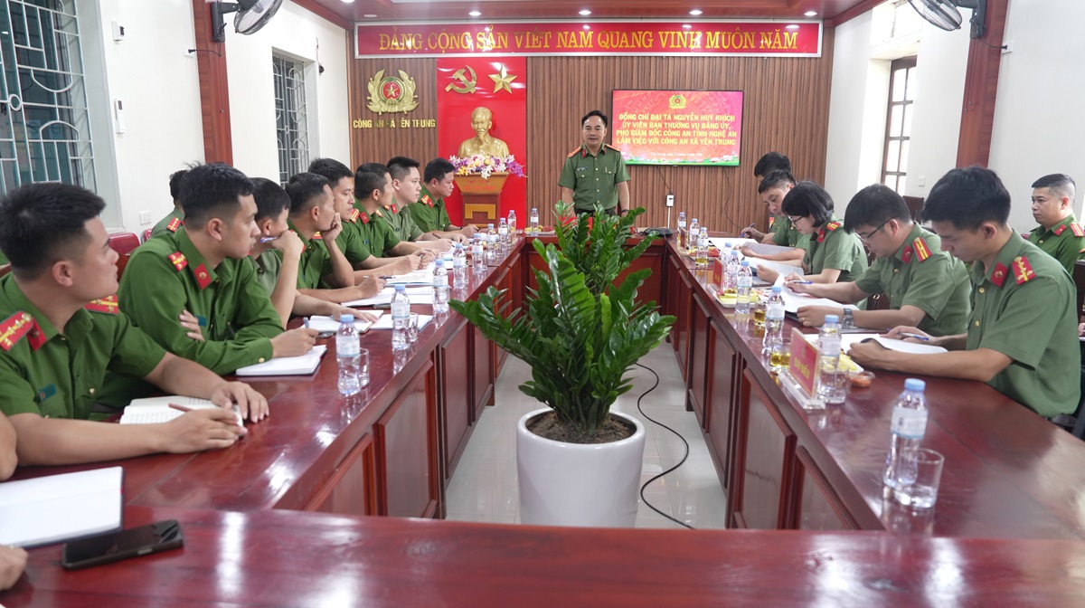 Toàn cảnh buổi làm việc