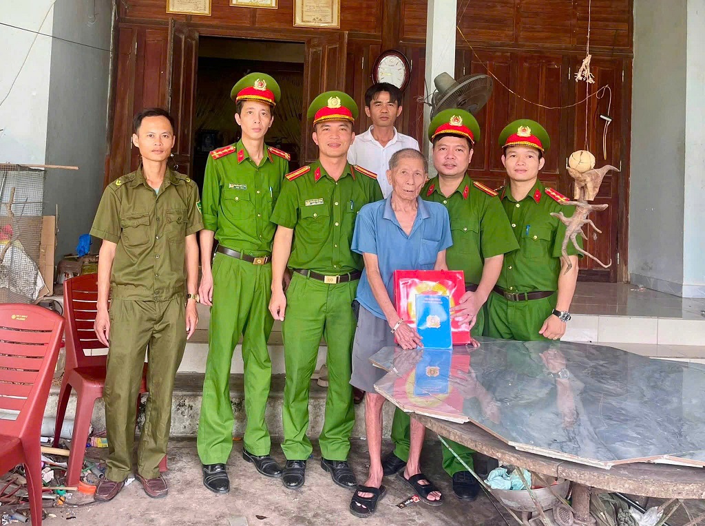 Công an xã Quỳnh Tam tổ chức nhiều hoạt động nhân kỷ niệm 79 năm Ngày Thương binh - Liệt sĩ