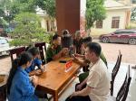 Công an xã Nam Đàn phối hợp hỗ trợ người dân kích hoạt tài khoản định danh điện tử