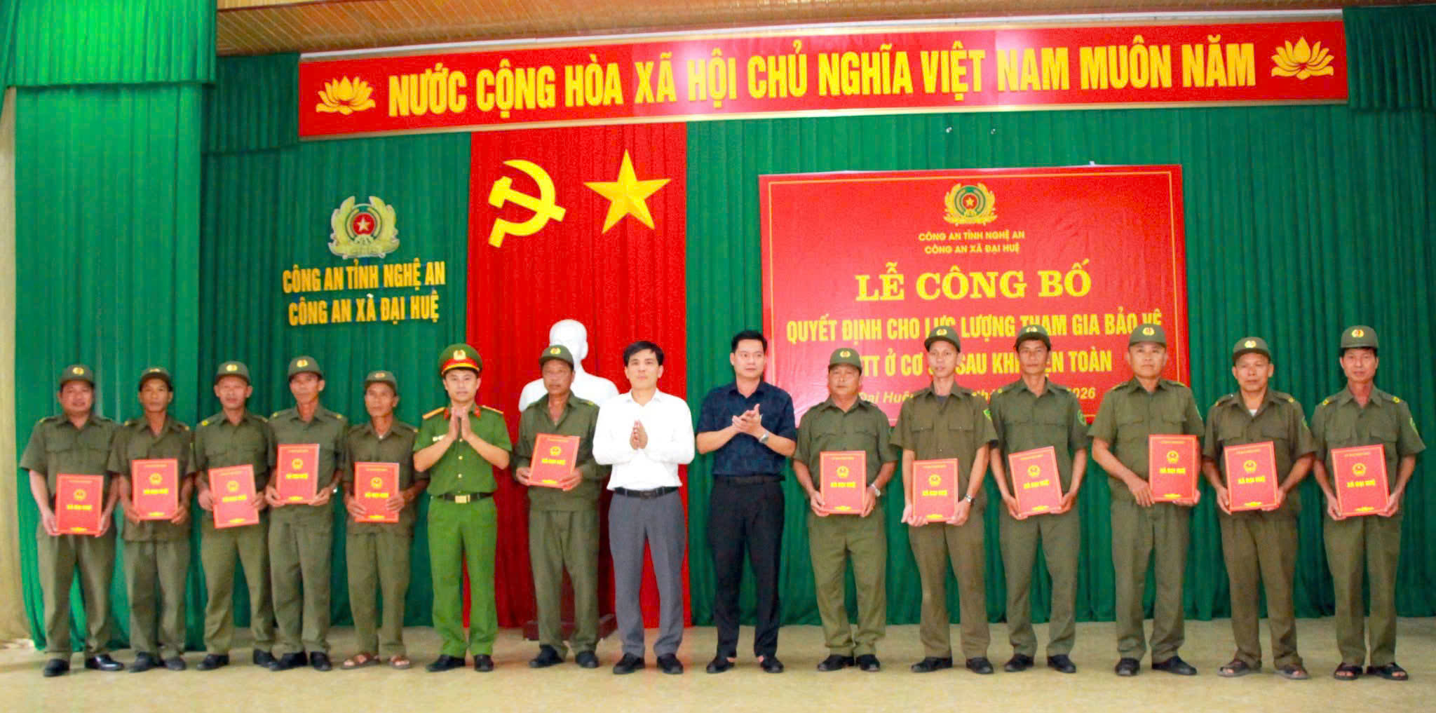 Xã Đại Huệ công bố Quyết định thành lập 12 Tổ bảo vệ ANTT ở cơ sở