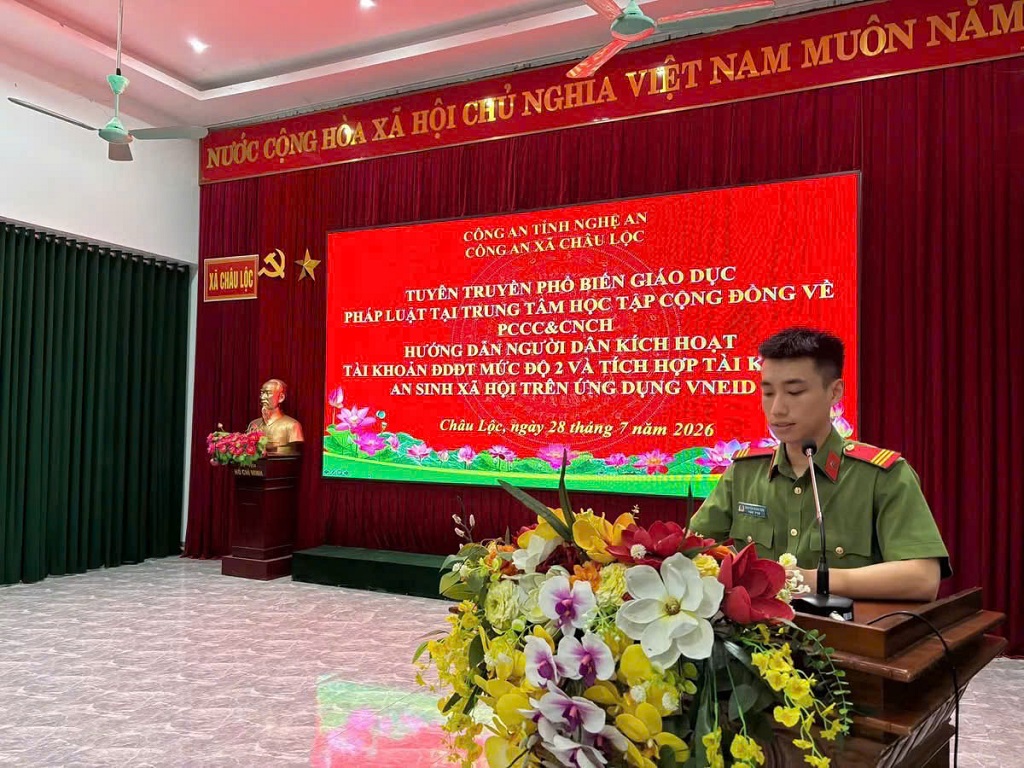 Hỗ trợ người dân kích hoạt tài khoản định danh điện tử