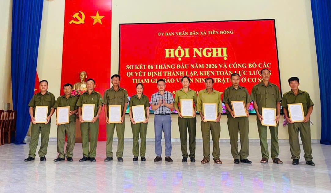 Xã Tiên Đồng công bố Quyết định thành lập 10 Tổ lực lượng tham gia bảo vệ an ninh, trật tự ở cơ sở