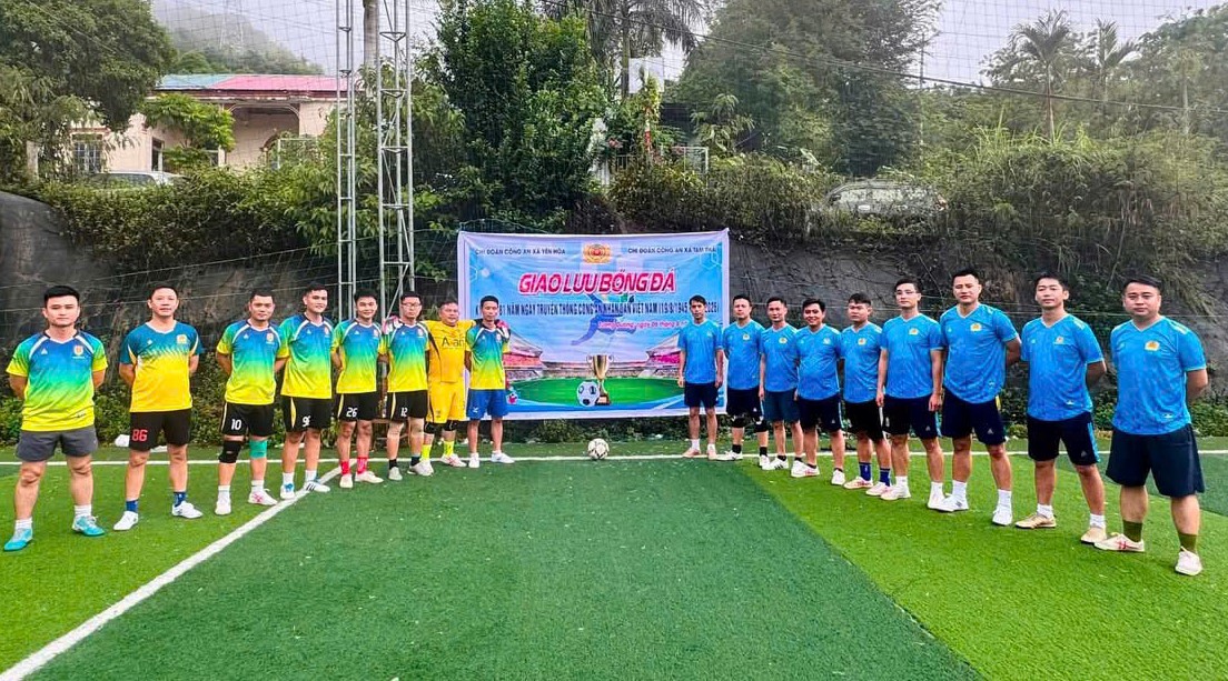 Công an xã Tam Thái giao lưu bóng đá