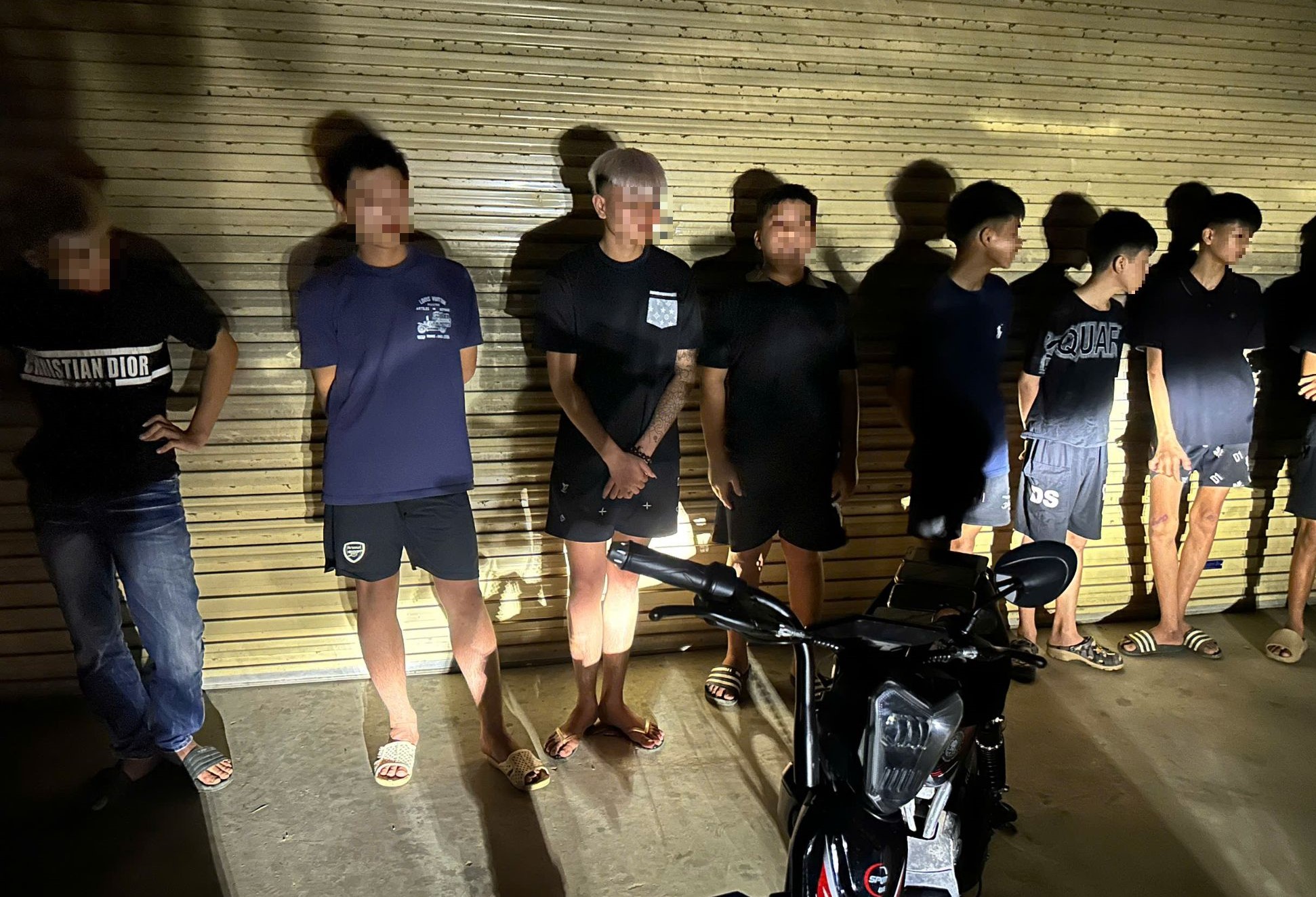 Tăng cường tuần tra ban đêm, chủ động phòng ngừa vi phạm pháp luật ở lứa tuổi thanh thiếu niên