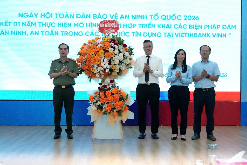 Ngày hội toàn dân bảo vệ an ninh Tổ quốc tại Ngân hàng TMCP Công thương Việt Nam Chi nhánh Vinh
