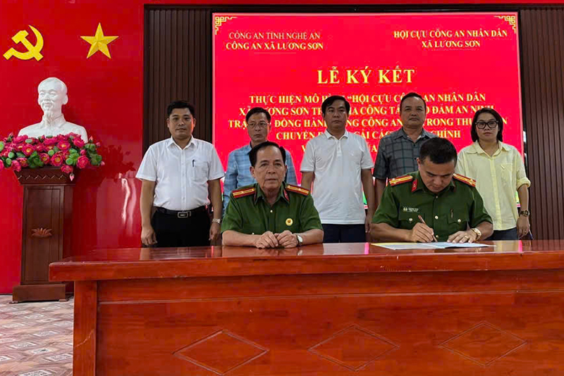 Ra mắt mô hình 