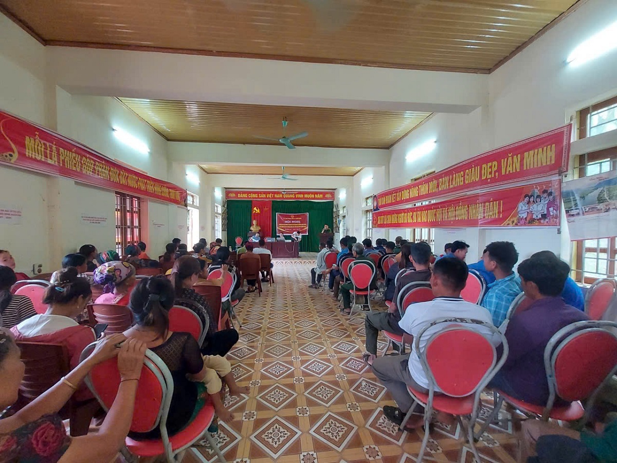 Công an xã tuyên truyền, hướng dẫn Dịch vụ công trực tuyến và bảo đảm ANTT trên không gian mạng