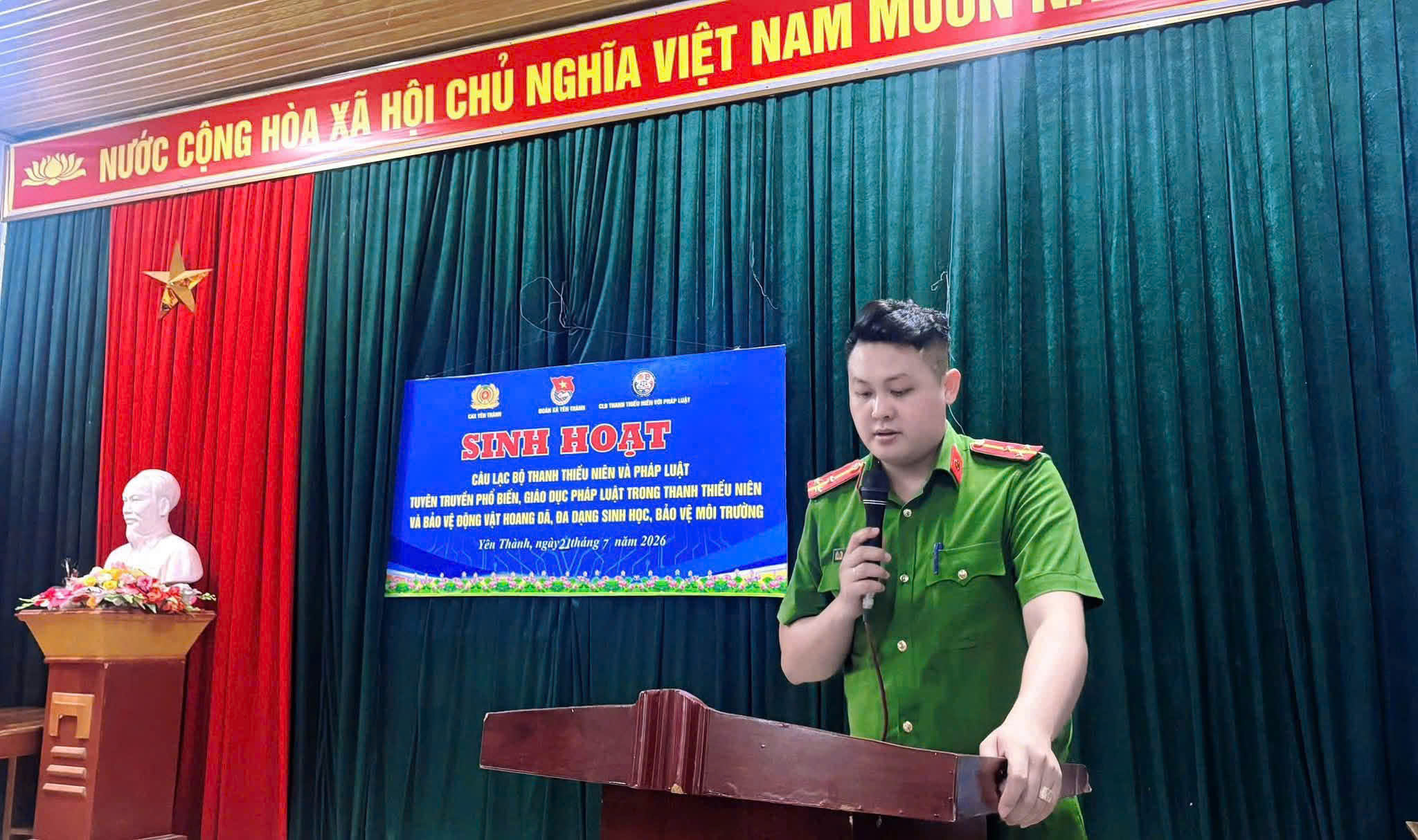 Công an xã tuyên truyền, phổ biến pháp luật