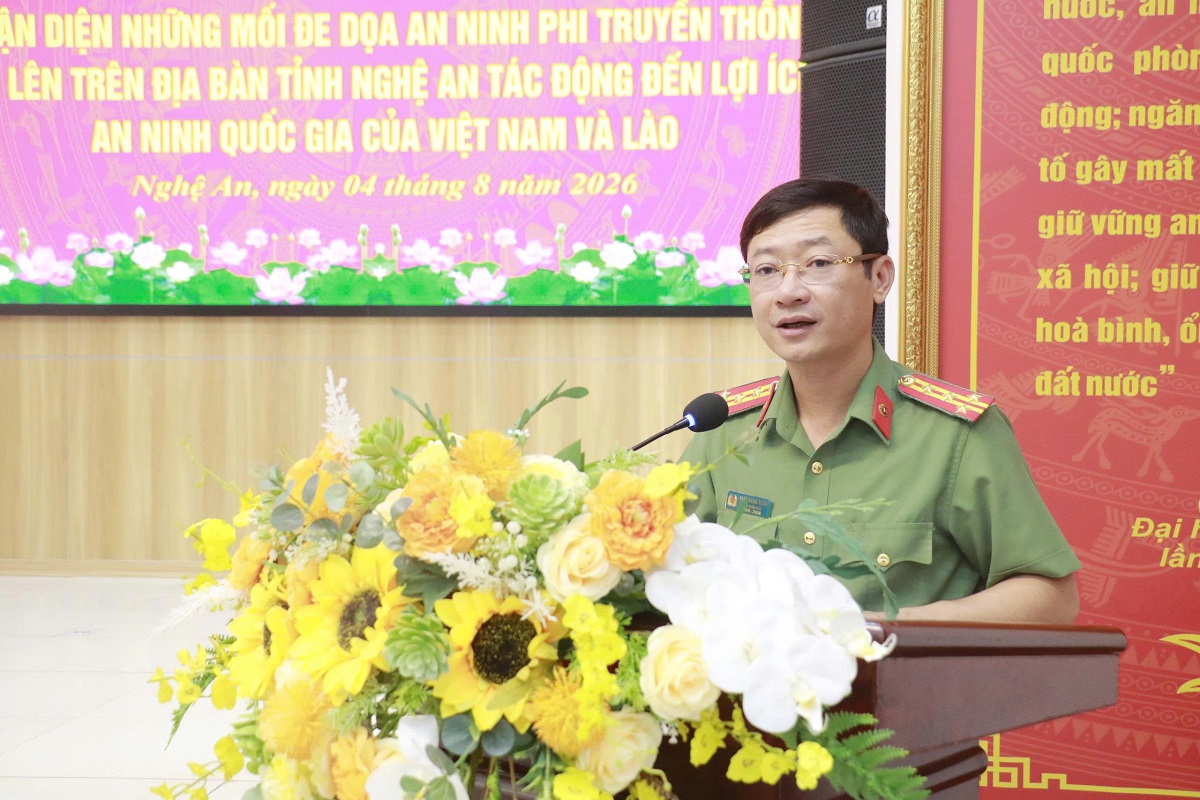 Đồng chí Đại tá Trần Ngọc Tuấn, Ủy viên Ban Thường vụ Đảng ủy, Phó Giám đốc Công an tỉnh Nghệ An phát biểu